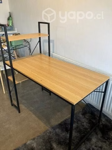 Escritorio de Metal y MDF
