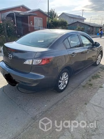 Mazda 3 año 2012 conversable