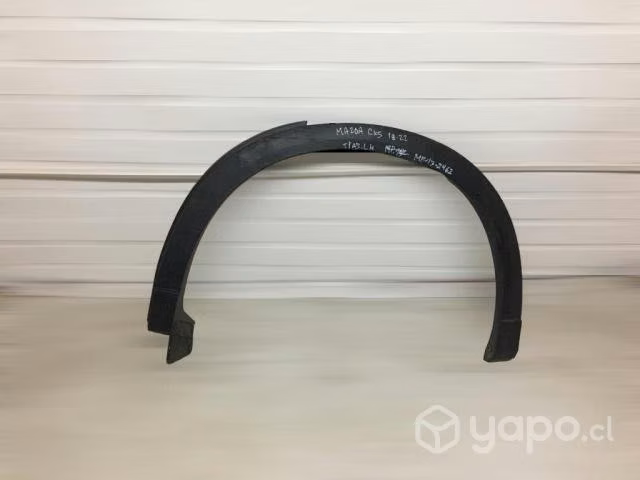 Moldura de rueda trasera lh mazda cx