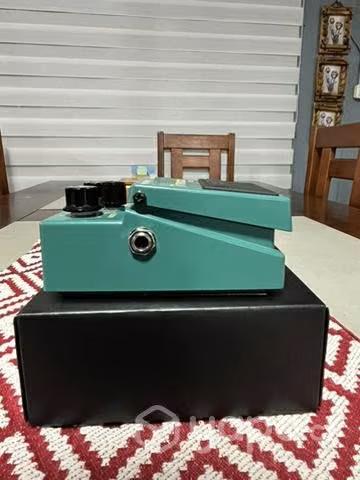 Pedal Boss tremolo TR2 - Imagen 4