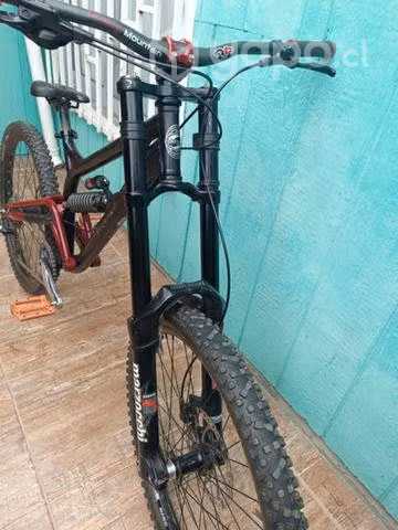 bicicleta Downhill