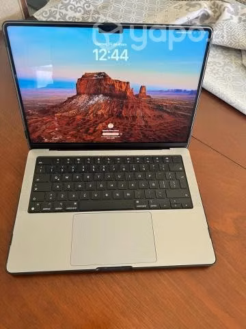 MacBook Pro 14"