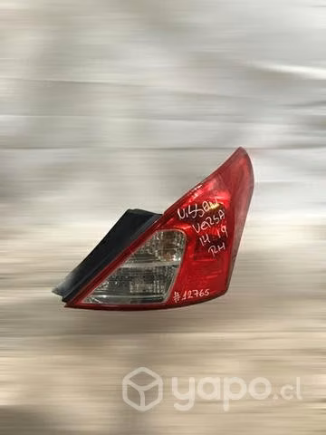 Foco trasero rh Nissan versa 2016-2019