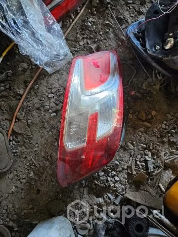 Foco trasero peugeot 301 2014