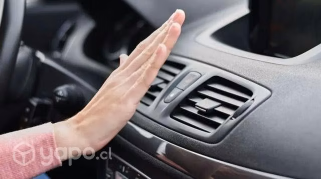 Recarga de aire acondicionado automotriz