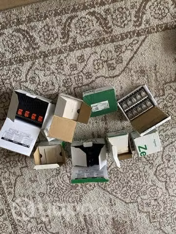 Material eléctrico zelio nuevo en sus cajas - Imagen 6
