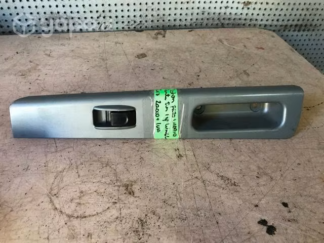 Boton alzavidrio puerta tras izq Great Wall Wingle