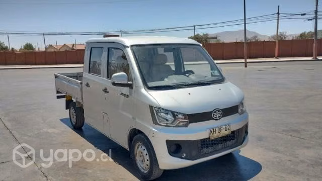 Vendo camión doble cabina