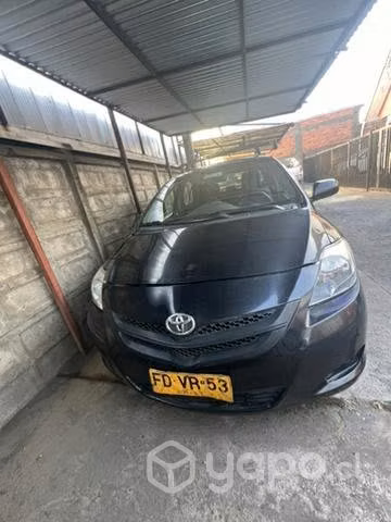 Auto Colectivo Toyota Yaris 2013