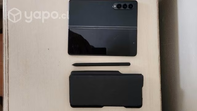 Samsung galaxy z fold3 + lapiz y 2 carcasas