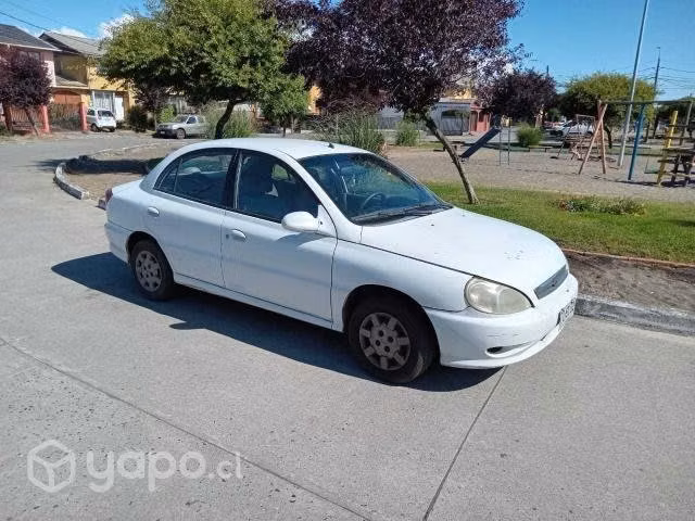 Kia motors rio 2000