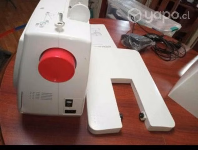 Maquina de coser computarizada