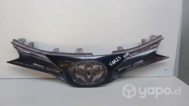 Mascara toyota yaris dmg repuestos 18.8