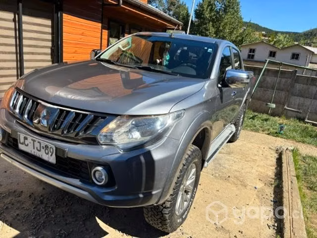 Mitsubishi new l200 Dakar 2.4