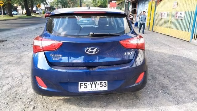 Vendo auto Hyundai 2013