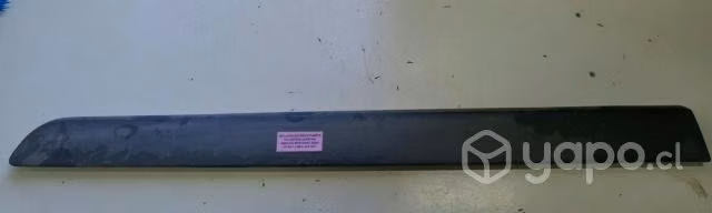 Moldura Ext pta del der (MBB233) Mercedes Benz