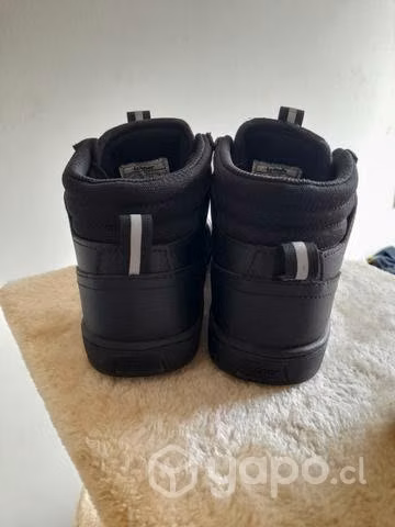 Zapatos escolares