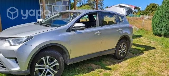 Toyota RAV 2018. 4X2 2.0.