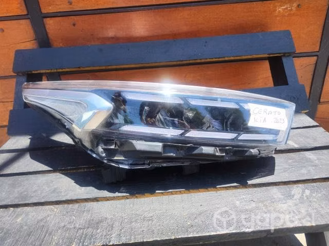 Óptico Kia Cerato 2023