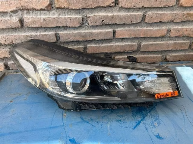 Óptico derecho Kia Cerato 2016-18