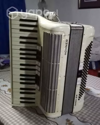 Acordión Hohner alemana