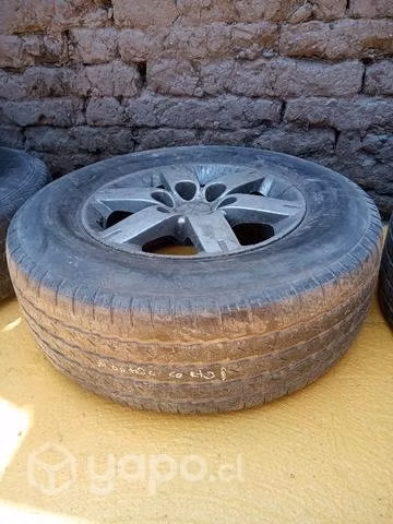 Mitsubishi montero llanta original con neumatico