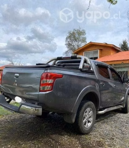 Mitsubishi l200 2018