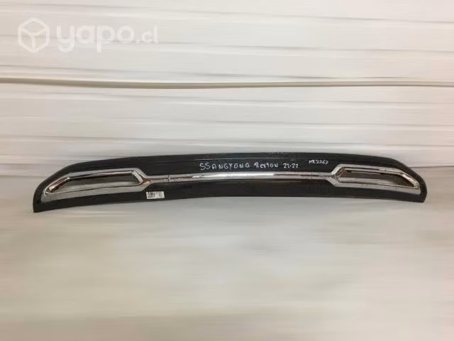 Moldura de spoiler traseron ssangyong rexton 21-22