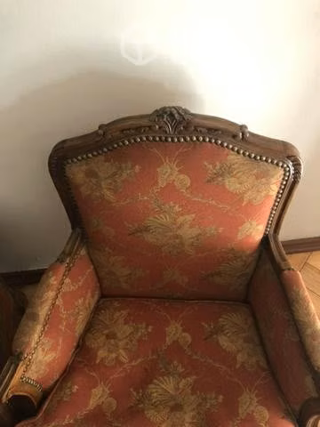 Par de sillones Luis XV tallados en encina