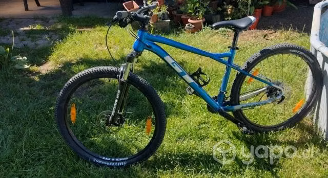 Bicicleta GT Avalanche Sport
