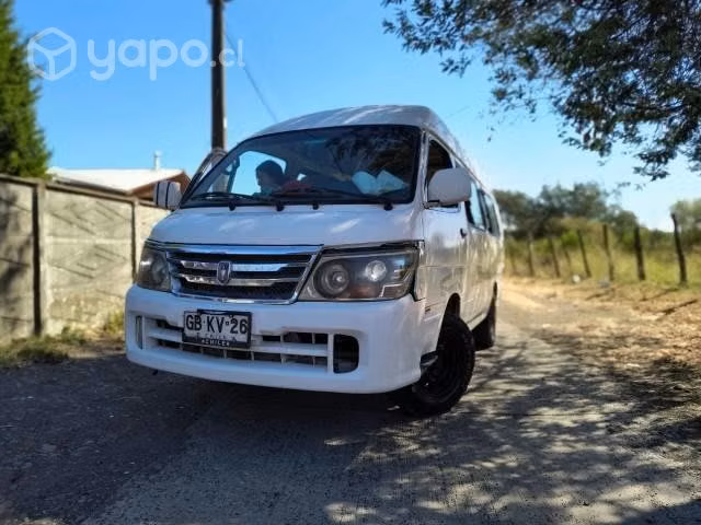 Minibús transporte remunerado llegar y trabajar