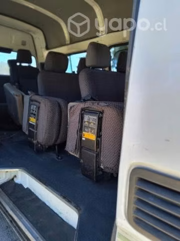 Minibús transporte remunerado llegar y trabajar