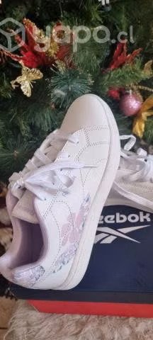 Zapatillas nuevas - Imagen 1