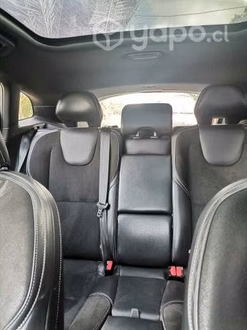 VOLVO V40 2016 T4 R-Design