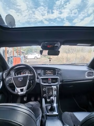 VOLVO V40 2016 T4 R-Design