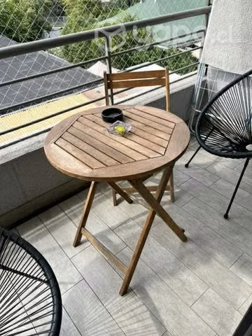 Mesa terraza con una silla de madera - Imagen 4