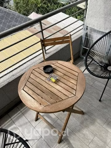 Mesa terraza con una silla de madera - Imagen 3