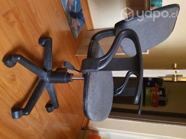 Silla de escritorio con ruedas