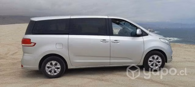 Arriendo minibus