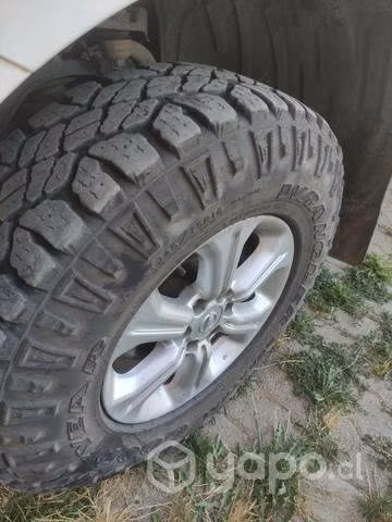 Nissan np300