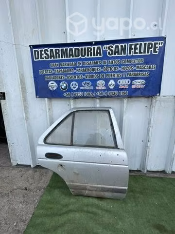 Puerta trasera derecha v16