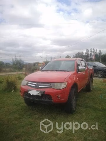 Camioneta Mitsubishi l200 4x4