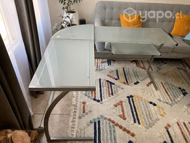 Escritorio en L aluminio y vidrio, excelente calid