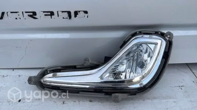 Hyundai accent rb neblinero izquierdo (12-19)