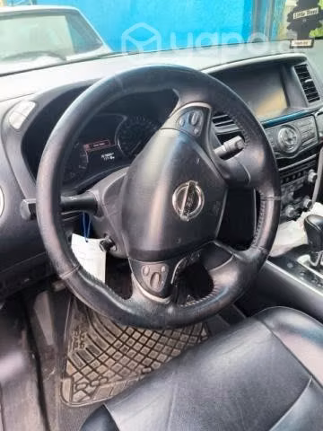 Se vende Nissan Pathfinder 2015 - Imagen 9
