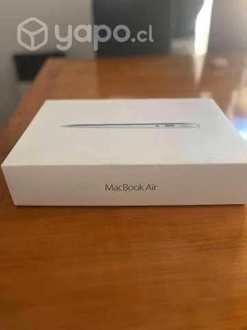 MacBook Air 11 Core i5 4GB RAM 128GB