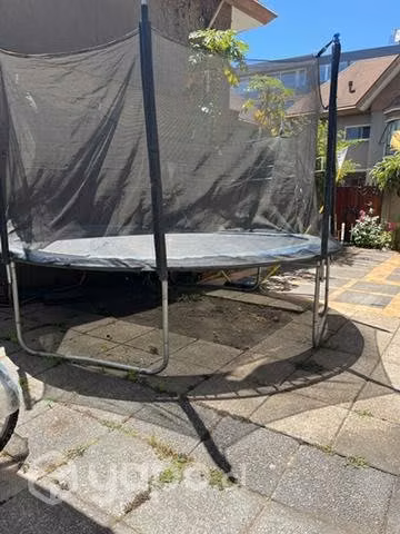 Cama elástica excelente