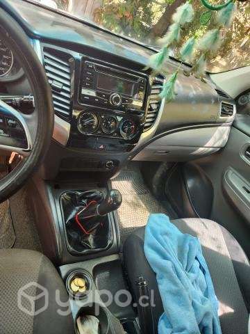 Vendo mitsubishi l200 2018 - Imagen 6