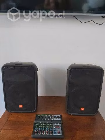 Pack de audio parlantes,consola amplificada y pede