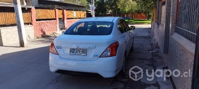 NISSAN VERSA